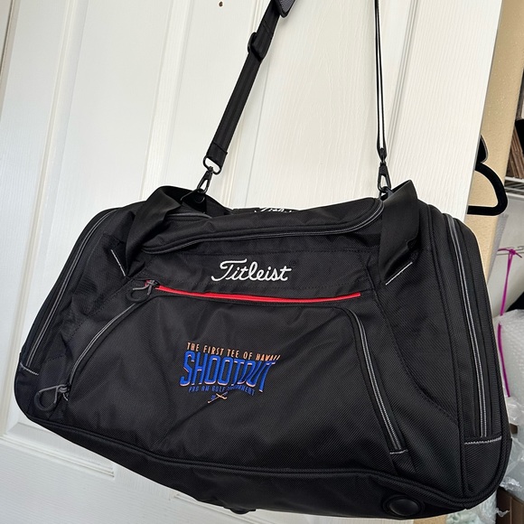 RARE! TITLEIST GOLF HAWAII Golf Tournament Duffle Bag - Picture 1 of 12